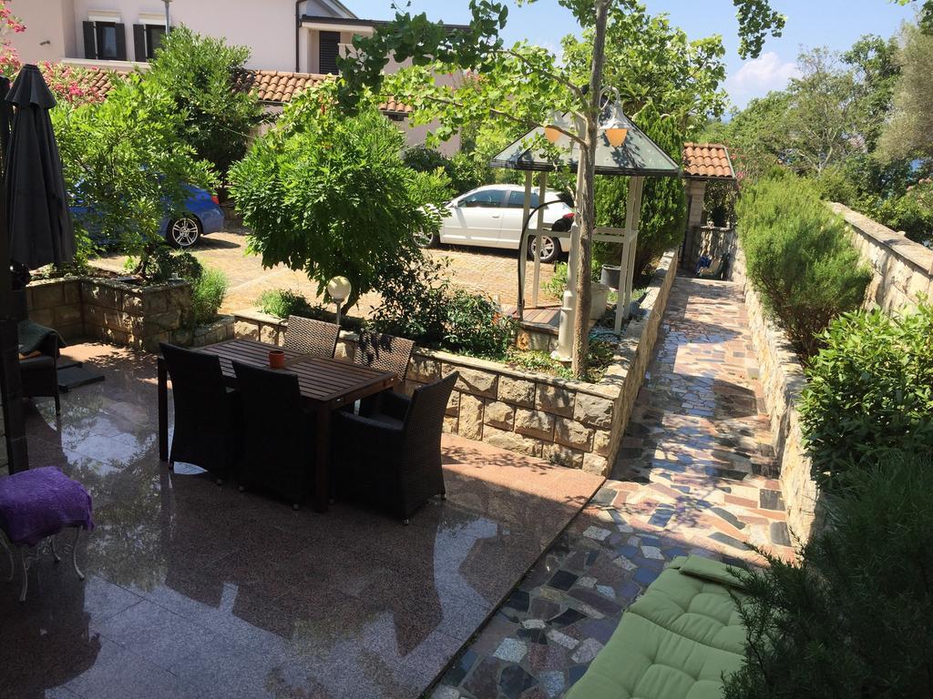 Apartments Papalinna By Moro Malinska Εξωτερικό φωτογραφία