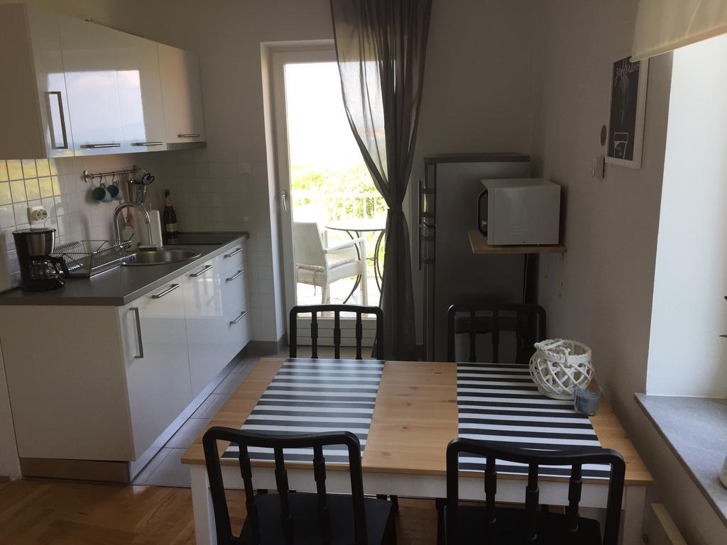 Apartments Papalinna By Moro Malinska Δωμάτιο φωτογραφία
