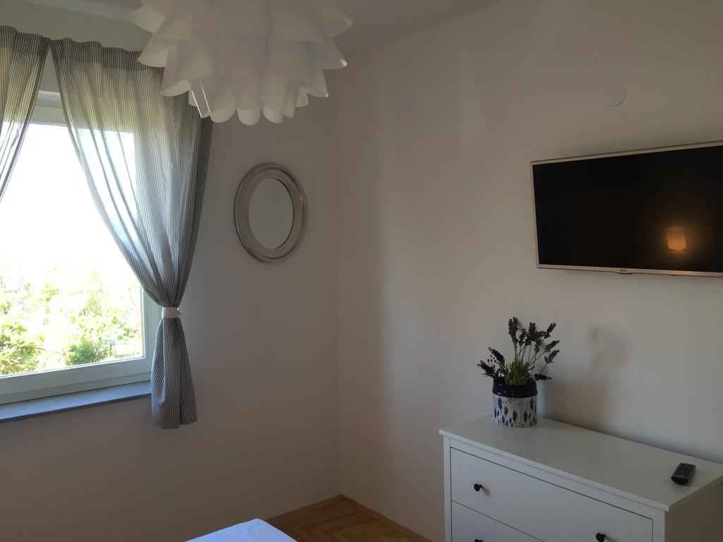 Apartments Papalinna By Moro Malinska Δωμάτιο φωτογραφία