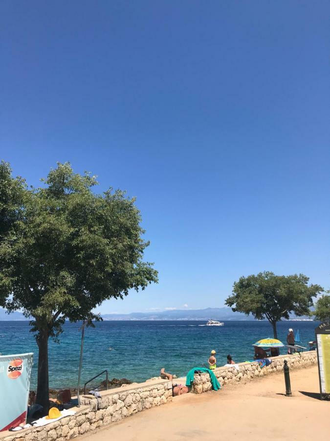 Apartments Papalinna By Moro Malinska Εξωτερικό φωτογραφία